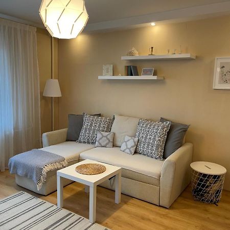 Cozy Home Apartment Lielvardes, Free Parking, Self Check-In リガ エクステリア 写真