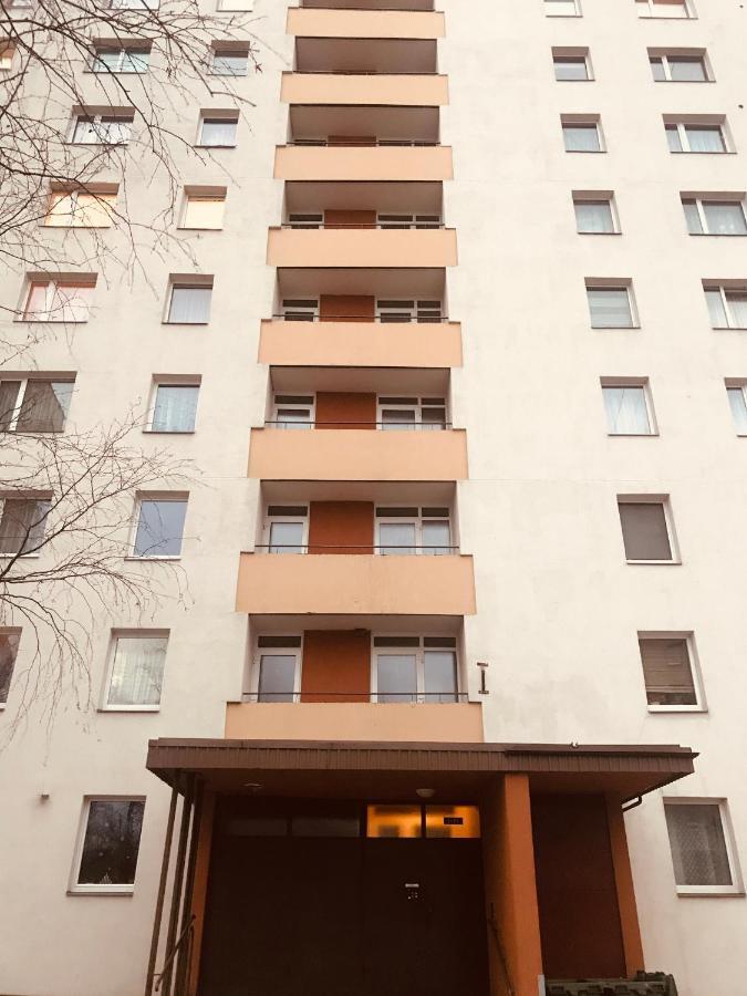 Cozy Home Apartment Lielvardes, Free Parking, Self Check-In リガ エクステリア 写真